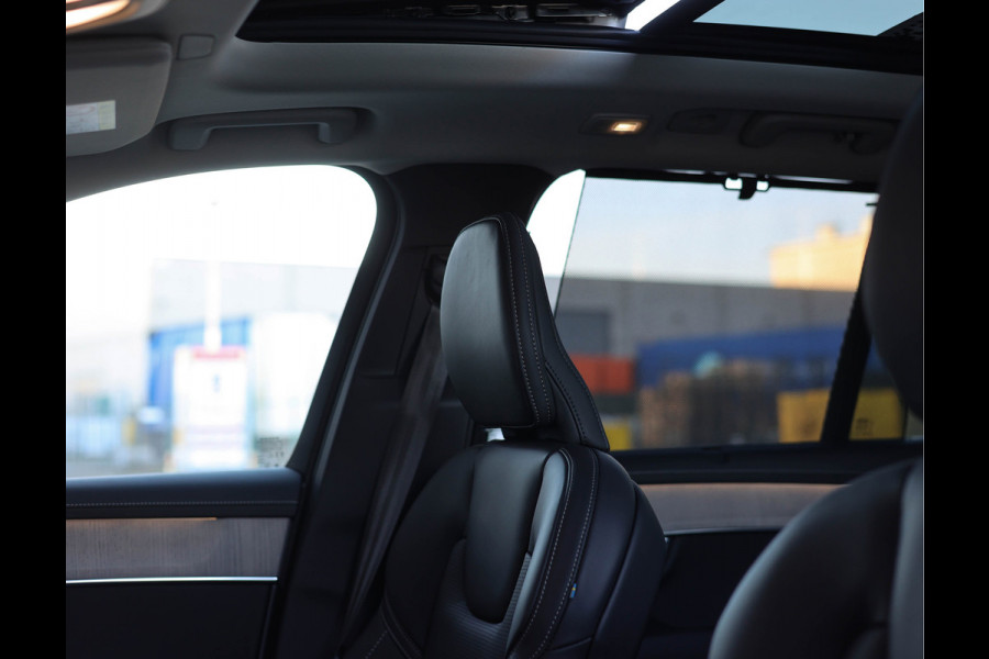 Volvo XC90 T8 AWD Ultra Dark | Pano - Trekhaak - B&W Volvo XC90 T8 AWD Ultra Dark | Pano - Trekhaak - B&W