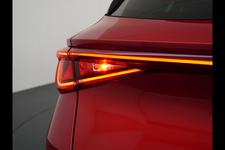 Seat Leon Sportstourer 1.4 TSI eHybrid PHEV FR Business Intense VAN: 28.900,- VOOR: 25.877,- UW HERFSTVOORDEEL: 3.023,- PANORAMADAK | DEALER ONDERHOUDEN | RIJKLAARPRIJS INCL. 12MND BOVAG