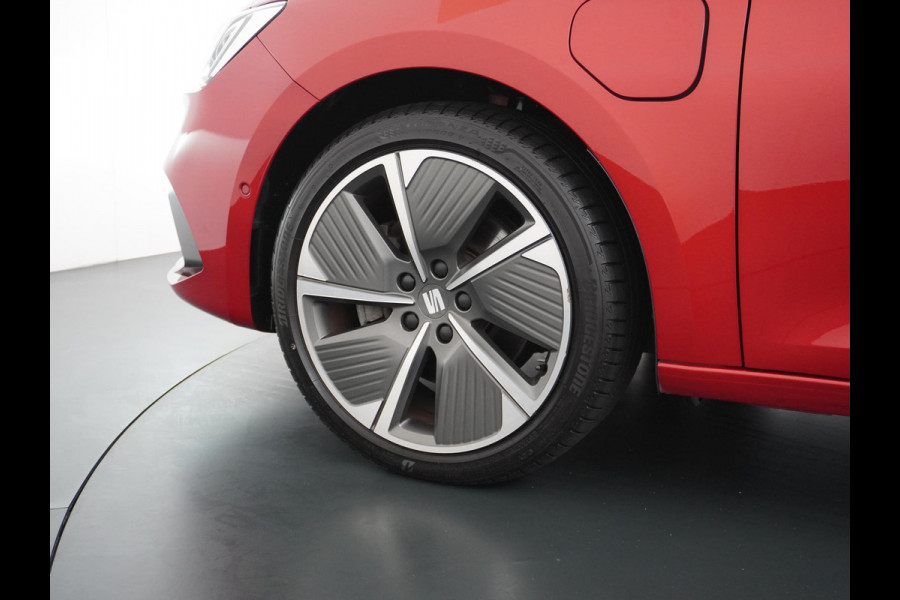 Seat Leon Sportstourer 1.4 TSI eHybrid PHEV FR Business Intense VAN: 28.900,- VOOR: 25.877,- UW HERFSTVOORDEEL: 3.023,- PANORAMADAK | DEALER ONDERHOUDEN | RIJKLAARPRIJS INCL. 12MND BOVAG