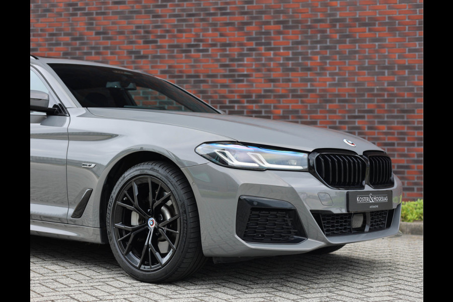 BMW 5 Serie Touring 530e xDrive | Pano - H/K - Laser - Trekhaak