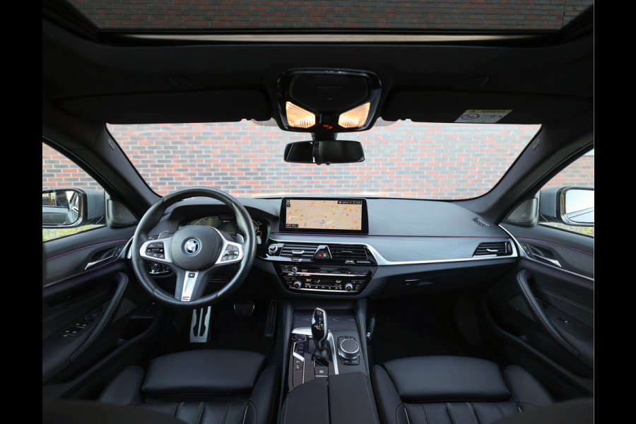 BMW 5 Serie Touring 530e xDrive | Pano - H/K - Laser - Trekhaak