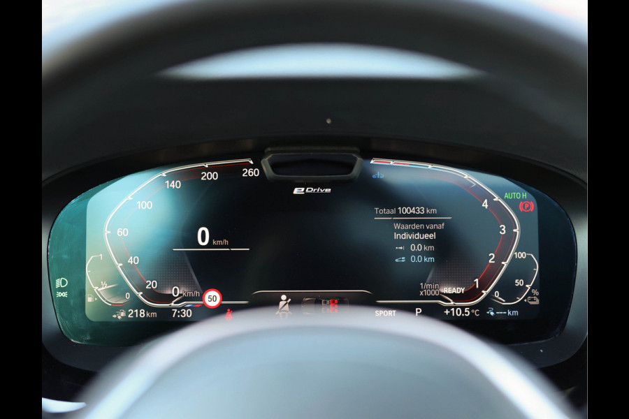 BMW 5 Serie Touring 530e xDrive | Pano - H/K - Laser - Trekhaak
