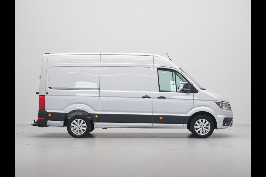 Volkswagen Crafter 35 2.0 TDI L3H3 Highline Camera Pdc Acc Trekhaak Navigatie Carplay Parkassist
