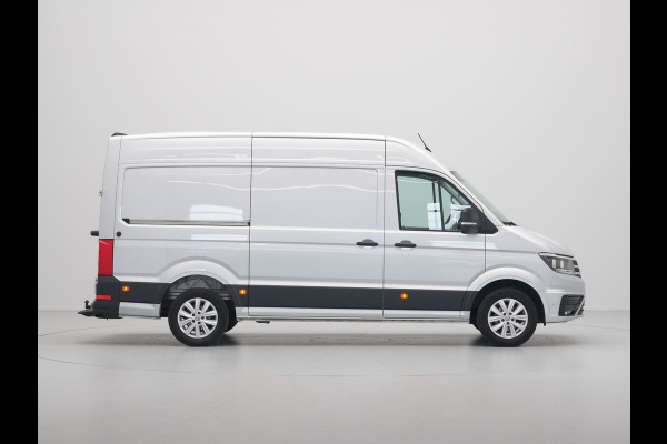Volkswagen Crafter 35 2.0 TDI L3H3 Highline Camera Pdc Acc Trekhaak Navigatie Carplay Parkassist