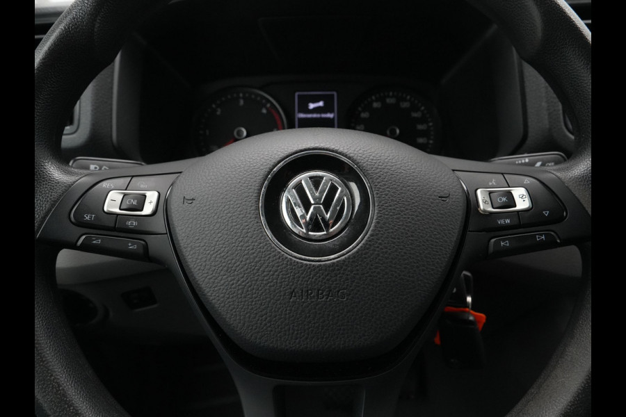Volkswagen Crafter 35 2.0 TDI L3H3 Highline Camera Pdc Acc Trekhaak Navigatie Carplay Parkassist