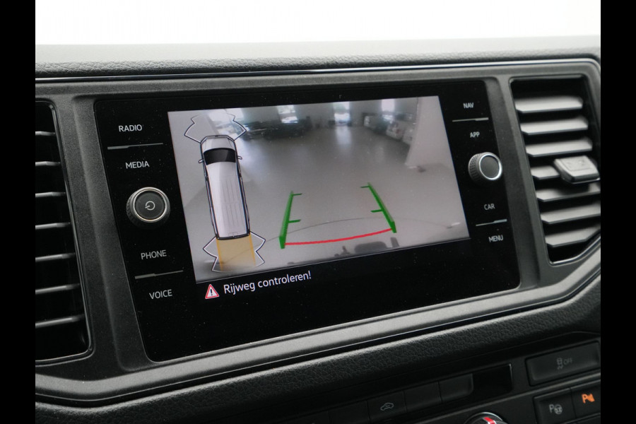Volkswagen Crafter 35 2.0 TDI L3H3 Highline Camera Pdc Acc Trekhaak Navigatie Carplay Parkassist