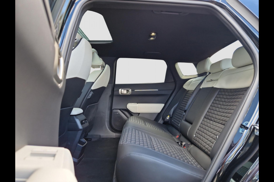 Kia EV4 Fastback GT-PlusLine 81.4 kWh | Dodehoekcamera | Stoelventilatie | Pano | 360 Camera | HUD |