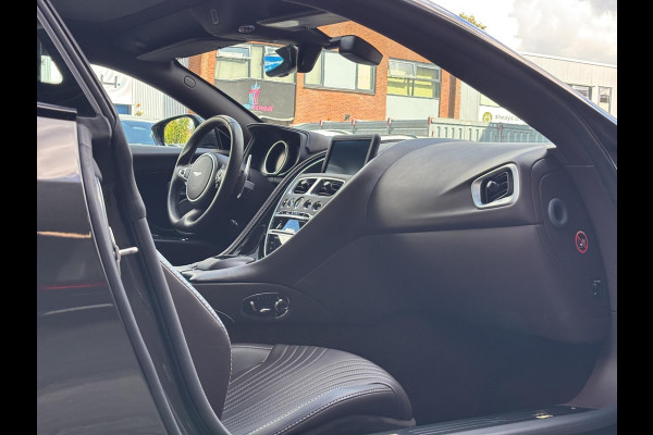 Aston Martin DB11 4.0 V8