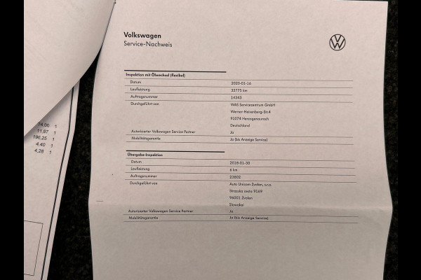 Volkswagen Touran 1.4 TSI Highline Edition R 7 Persoons Carplay Trekhaak Adaptive-cruise Camera Navigatie