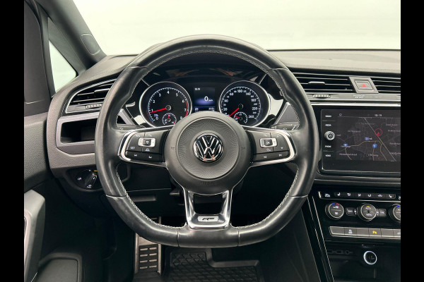 Volkswagen Touran 1.4 TSI Highline Edition R 7 Persoons Carplay Trekhaak Adaptive-cruise Camera Navigatie