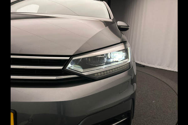 Volkswagen Touran 1.4 TSI Highline Edition R 7 Persoons Carplay Trekhaak Adaptive-cruise Camera Navigatie