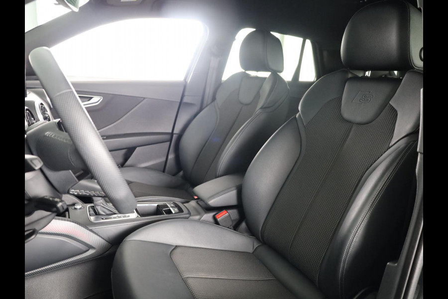 Audi Q2 35 TFSI S Edition 150 pk S-tronic | Verlengde garantie | Navigatie | Parkeersensoren achter | Adaptieve cruise control | Stoelverwarming | S-Line |