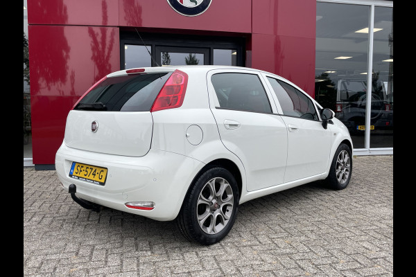 Fiat Punto Evo TwinAir Sempre 100 PK | Cruise control | Climate control | Trekhaak Fiat Punto Evo TwinAir Sempre 100 PK | Cruise control | Climate control | Trekhaak