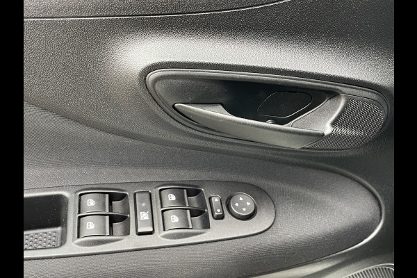 Fiat Punto Evo TwinAir Sempre 100 PK | Cruise control | Climate control | Trekhaak Fiat Punto Evo TwinAir Sempre 100 PK | Cruise control | Climate control | Trekhaak