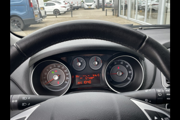 Fiat Punto Evo TwinAir Sempre 100 PK | Cruise control | Climate control | Trekhaak Fiat Punto Evo TwinAir Sempre 100 PK | Cruise control | Climate control | Trekhaak