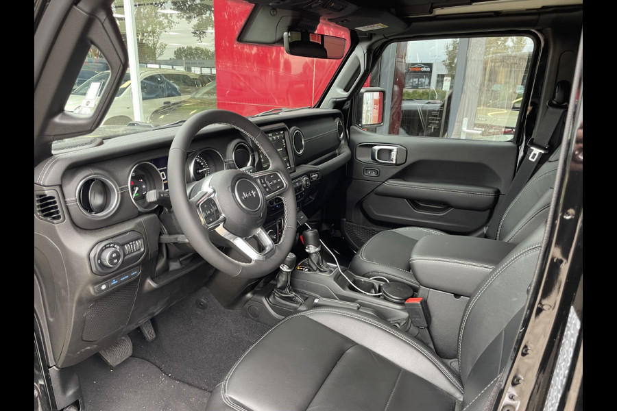 Jeep Wrangler Unlimited 4xe 380 Overland By Irmscher | Leer | Camera's | 20" Velgen | Treeplanken