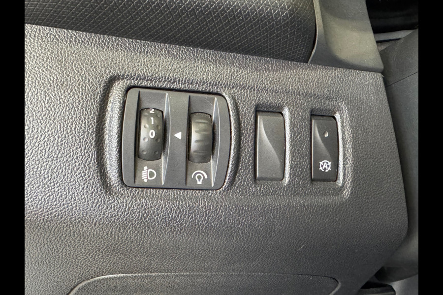 Renault Clio Estate 0.9 TCe Limited AIRCO CRUISE NAVIGATIE BLUETOOTH PDC