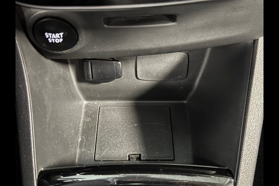 Renault Clio Estate 0.9 TCe Limited AIRCO CRUISE NAVIGATIE BLUETOOTH PDC