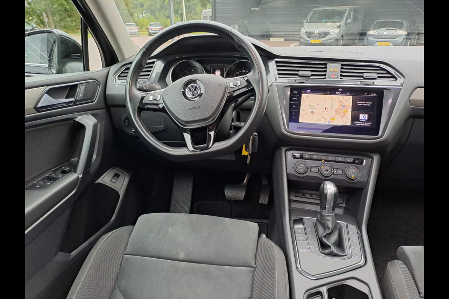Volkswagen Tiguan Allspace 1.4 TSI Comfortline Business 7p. | Pano | Trekhaak | Stoelverwarming | Navi | ACC | App-connect | Elek. achterklep | All-seasons | Volkswagen Tiguan Allspace 1.4 TSI Comfortline Business 7p. | Pano | Trekhaak | Stoelverwarming | Navi | ACC | App-connect | Elek. achterklep | All-seasons |