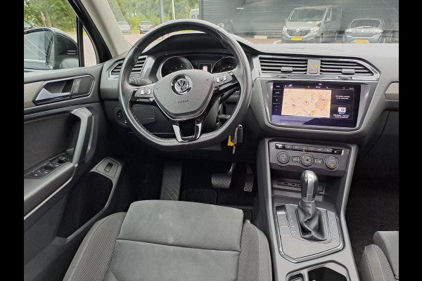 Volkswagen Tiguan Allspace 1.4 TSI Comfortline Business 7p. | Pano | Trekhaak | Stoelverwarming | Navi | ACC | App-connect | Elek. achterklep | All-seasons | Volkswagen Tiguan Allspace 1.4 TSI Comfortline Business 7p. | Pano | Trekhaak | Stoelverwarming | Navi | ACC | App-connect | Elek. achterklep | All-seasons |