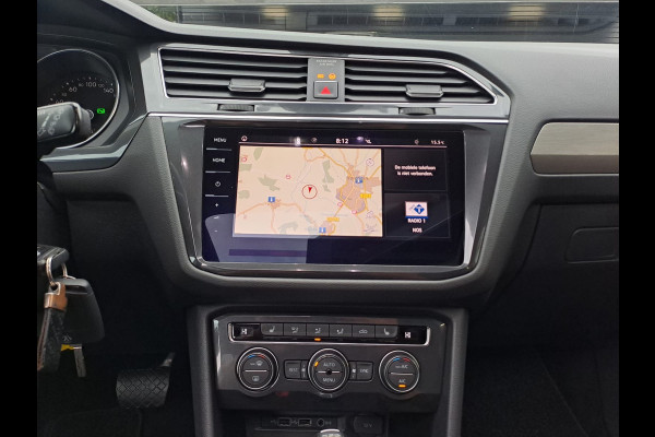 Volkswagen Tiguan Allspace 1.4 TSI Comfortline Business 7p. | Pano | Trekhaak | Stoelverwarming | Navi | ACC | App-connect | Elek. achterklep | All-seasons | Volkswagen Tiguan Allspace 1.4 TSI Comfortline Business 7p. | Pano | Trekhaak | Stoelverwarming | Navi | ACC | App-connect | Elek. achterklep | All-seasons |