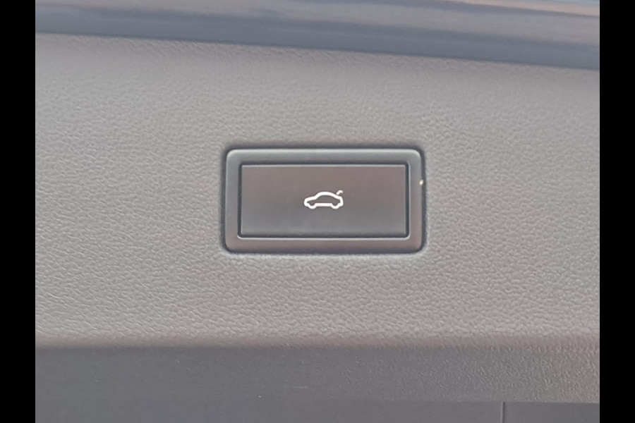 Volkswagen Tiguan Allspace 1.4 TSI Comfortline Business 7p. | Pano | Trekhaak | Stoelverwarming | Navi | ACC | App-connect | Elek. achterklep | All-seasons | Volkswagen Tiguan Allspace 1.4 TSI Comfortline Business 7p. | Pano | Trekhaak | Stoelverwarming | Navi | ACC | App-connect | Elek. achterklep | All-seasons |