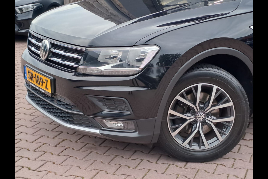 Volkswagen Tiguan Allspace 1.4 TSI Comfortline Business 7p. | Pano | Trekhaak | Stoelverwarming | Navi | ACC | App-connect | Elek. achterklep | All-seasons | Volkswagen Tiguan Allspace 1.4 TSI Comfortline Business 7p. | Pano | Trekhaak | Stoelverwarming | Navi | ACC | App-connect | Elek. achterklep | All-seasons |