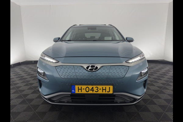 Hyundai Kona EV Premium 64 kWh [ 3-Fase ] {SOH-100%} *PANO | LEATHER | KRELL-AUDIO | HEAD-UP | FULL-LED | NAVI-FULLMAP | DAB | ADAPT.CRUISE | KEYLESS | CAMERA | BLIND-SPOT | LANE-ASSIST | DIGI-COCKPIT | COMFORT-SEATS | TOWBAR | 17''ALU*