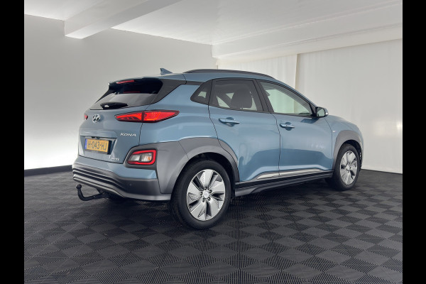 Hyundai Kona EV Premium 64 kWh [ 3-Fase ] {SOH-100%} *PANO | LEATHER | KRELL-AUDIO | HEAD-UP | FULL-LED | NAVI-FULLMAP | DAB | ADAPT.CRUISE | KEYLESS | CAMERA | BLIND-SPOT | LANE-ASSIST | DIGI-COCKPIT | COMFORT-SEATS | TOWBAR | 17''ALU*