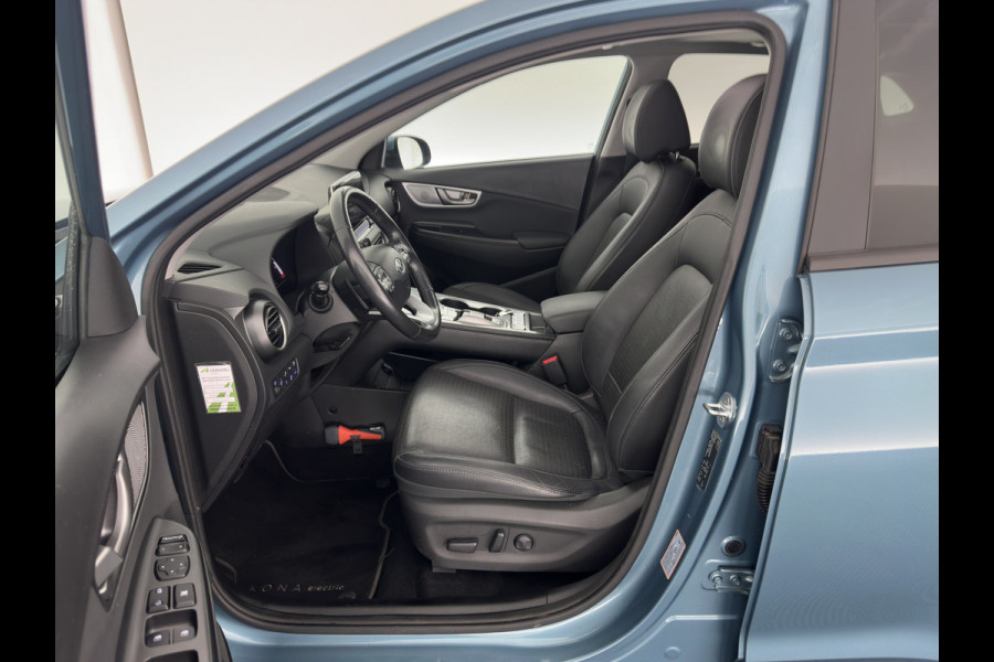 Hyundai Kona EV Premium 64 kWh [ 3-Fase ] {SOH-100%} *PANO | LEATHER | KRELL-AUDIO | HEAD-UP | FULL-LED | NAVI-FULLMAP | DAB | ADAPT.CRUISE | KEYLESS | CAMERA | BLIND-SPOT | LANE-ASSIST | DIGI-COCKPIT | COMFORT-SEATS | TOWBAR | 17''ALU*