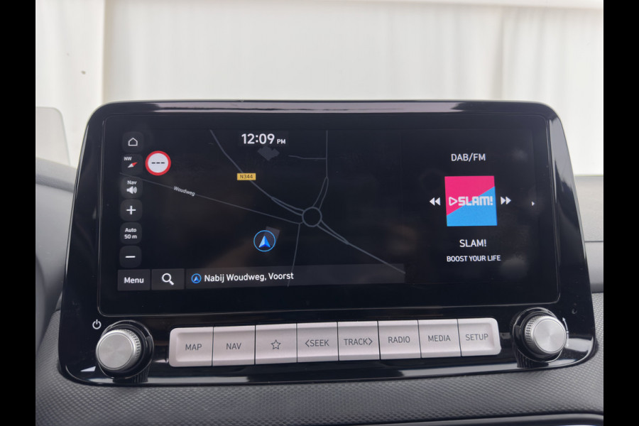 Hyundai Kona EV Premium 64 kWh [ 3-Fase ] {SOH-100%} *PANO | LEATHER | KRELL-AUDIO | HEAD-UP | FULL-LED | NAVI-FULLMAP | DAB | ADAPT.CRUISE | KEYLESS | CAMERA | BLIND-SPOT | LANE-ASSIST | DIGI-COCKPIT | COMFORT-SEATS | TOWBAR | 17''ALU*