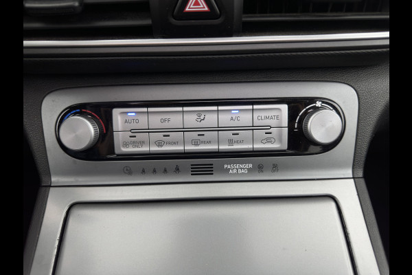 Hyundai Kona EV Premium 64 kWh [ 3-Fase ] {SOH-100%} *PANO | LEATHER | KRELL-AUDIO | HEAD-UP | FULL-LED | NAVI-FULLMAP | DAB | ADAPT.CRUISE | KEYLESS | CAMERA | BLIND-SPOT | LANE-ASSIST | DIGI-COCKPIT | COMFORT-SEATS | TOWBAR | 17''ALU*