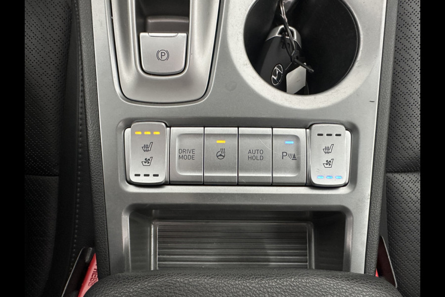 Hyundai Kona EV Premium 64 kWh [ 3-Fase ] {SOH-100%} *PANO | LEATHER | KRELL-AUDIO | HEAD-UP | FULL-LED | NAVI-FULLMAP | DAB | ADAPT.CRUISE | KEYLESS | CAMERA | BLIND-SPOT | LANE-ASSIST | DIGI-COCKPIT | COMFORT-SEATS | TOWBAR | 17''ALU*