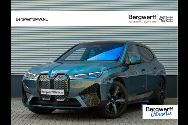 BMW iX xDrive40 - Sportpakket - Pano - Harman Kardon - Stoelventilatie - Driving Ass Prof
