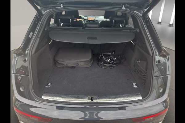 Audi Q5 55 TFSI e quattro Competition S-Line | Luchtvering | Head-Up | 20"| Massage | Panoramadak |