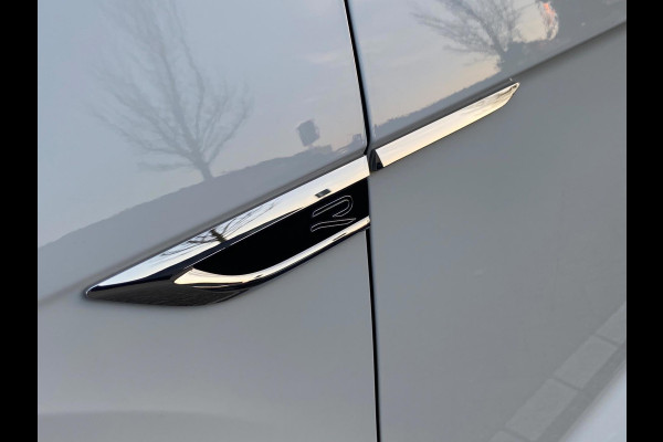 Volkswagen T-Roc Cabrio 1.5 TSI R-LINE IQ-LIGHT/MATRIX/VIRTUAL/FACELIFT