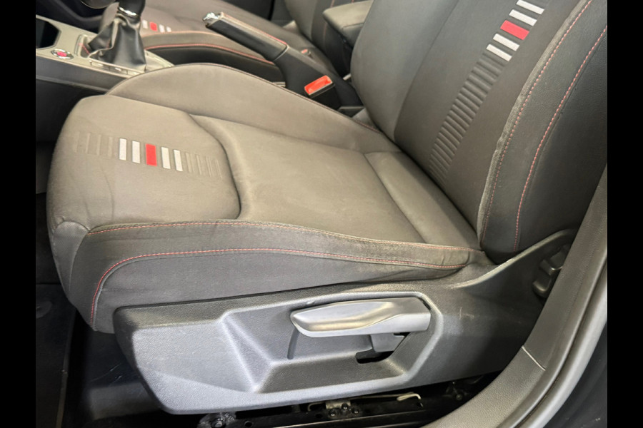 Seat Ibiza 1.0 TSI FR Business Intense *NIEUWE DISTRUBITIE* PANORAMADAK APPLE CARPLAY CRUISE AIRCO CAMERA NAVIGATIE START/STOP
