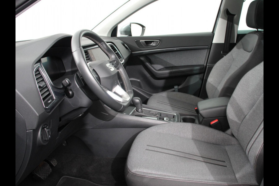 Seat Ateca 1.5 TSI Style Business Intense DSG Navigatie Apple Carplay/Android Auto Camera Parkeersensoren Cruise Control Full Led koplampen Lichtmetalen velgen Virtual Cockpit Getinte ramen Climate Control