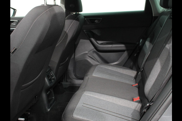 Seat Ateca 1.5 TSI Style Business Intense DSG Navigatie Apple Carplay/Android Auto Camera Parkeersensoren Cruise Control Full Led koplampen Lichtmetalen velgen Virtual Cockpit Getinte ramen Climate Control