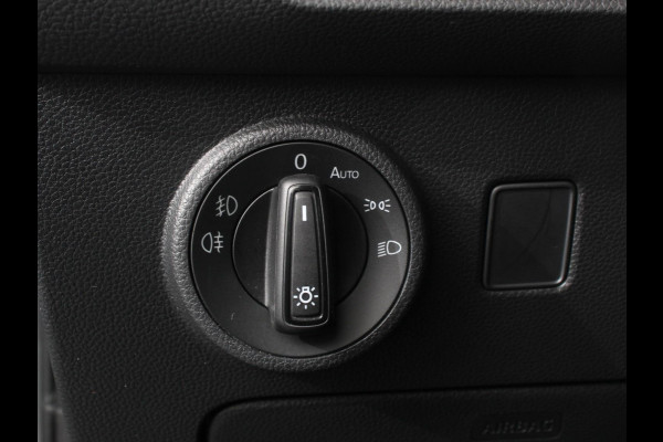 Seat Ateca 1.5 TSI Style Business Intense DSG Navigatie Apple Carplay/Android Auto Camera Parkeersensoren Cruise Control Full Led koplampen Lichtmetalen velgen Virtual Cockpit Getinte ramen Climate Control