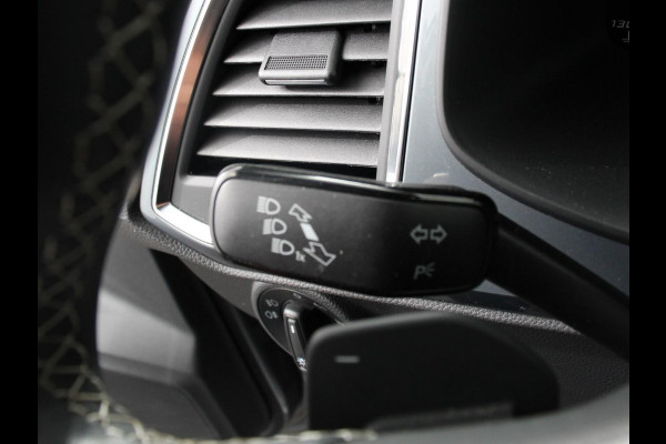 Seat Ateca 1.5 TSI Style Business Intense DSG Navigatie Apple Carplay/Android Auto Camera Parkeersensoren Cruise Control Full Led koplampen Lichtmetalen velgen Virtual Cockpit Getinte ramen Climate Control
