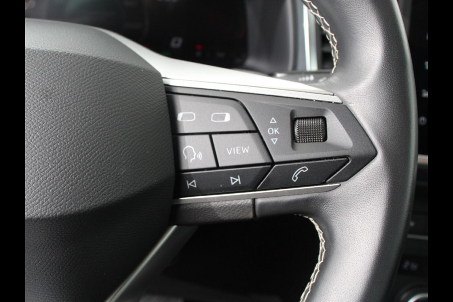 Seat Ateca 1.5 TSI Style Business Intense DSG Navigatie Apple Carplay/Android Auto Camera Parkeersensoren Cruise Control Full Led koplampen Lichtmetalen velgen Virtual Cockpit Getinte ramen Climate Control