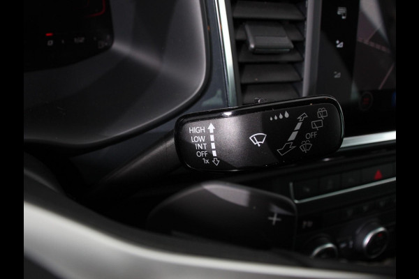 Seat Ateca 1.5 TSI Style Business Intense DSG Navigatie Apple Carplay/Android Auto Camera Parkeersensoren Cruise Control Full Led koplampen Lichtmetalen velgen Virtual Cockpit Getinte ramen Climate Control