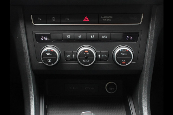 Seat Ateca 1.5 TSI Style Business Intense DSG Navigatie Apple Carplay/Android Auto Camera Parkeersensoren Cruise Control Full Led koplampen Lichtmetalen velgen Virtual Cockpit Getinte ramen Climate Control