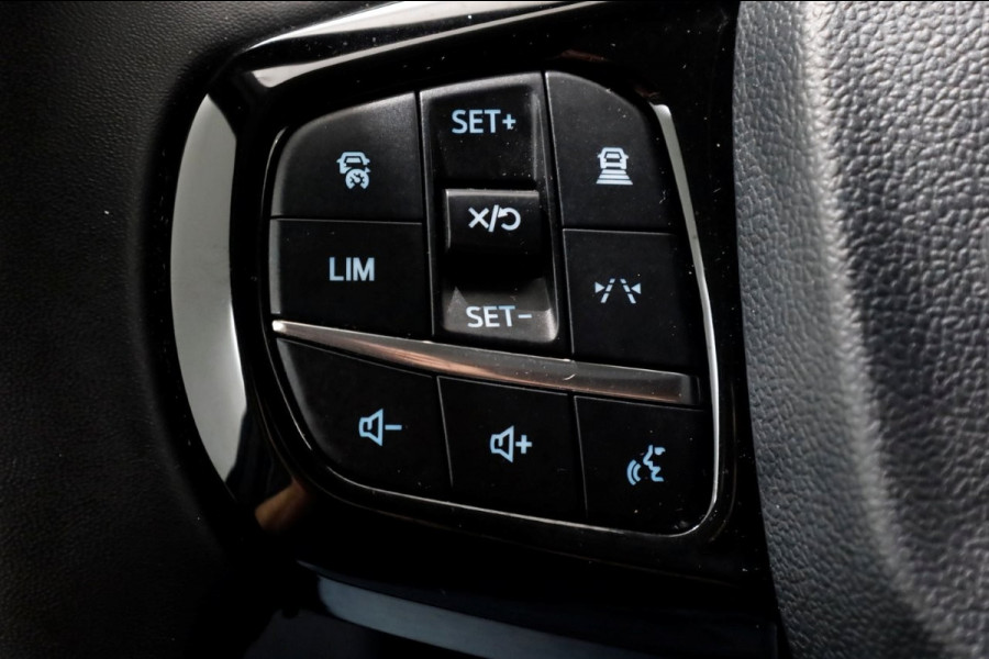 Ford Transit Custom 320 2.0 TDCI 136pk L1H1 Trend LED/ACC/Navi/Camera 06-2024
