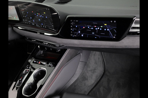 Audi A6 Limousine 2.0 e-hybrid quattro S Edition 299pk | 21 inch Lichtmetalen velgen | Elektrisch verstelbare voorstoelen |
