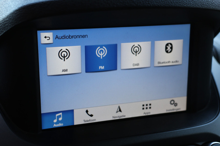 Ford Transit Courier 1.0 100 PK | Navigatie | CarPlay | Cruise control | Stoelverwarming | PDC | Airco | Android auto | MF Stuur | Nieuwe APK | Dealer onderhouden Ford Transit Courier 1.0 100 PK | Navigatie | CarPlay | Cruise control | Stoelverwarming | PDC | Airco | Android auto | MF Stuur | Nieuwe APK | Dealer onderhouden