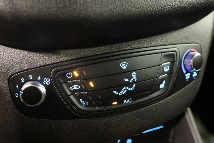Ford Transit Courier 1.0 100 PK | Navigatie | CarPlay | Cruise control | Stoelverwarming | PDC | Airco | Android auto | MF Stuur | Nieuwe APK | Dealer onderhouden Ford Transit Courier 1.0 100 PK | Navigatie | CarPlay | Cruise control | Stoelverwarming | PDC | Airco | Android auto | MF Stuur | Nieuwe APK | Dealer onderhouden