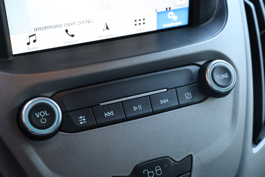 Ford Transit Courier 1.0 100 PK | Navigatie | CarPlay | Cruise control | Stoelverwarming | PDC | Airco | Android auto | MF Stuur | Nieuwe APK | Dealer onderhouden Ford Transit Courier 1.0 100 PK | Navigatie | CarPlay | Cruise control | Stoelverwarming | PDC | Airco | Android auto | MF Stuur | Nieuwe APK | Dealer onderhouden