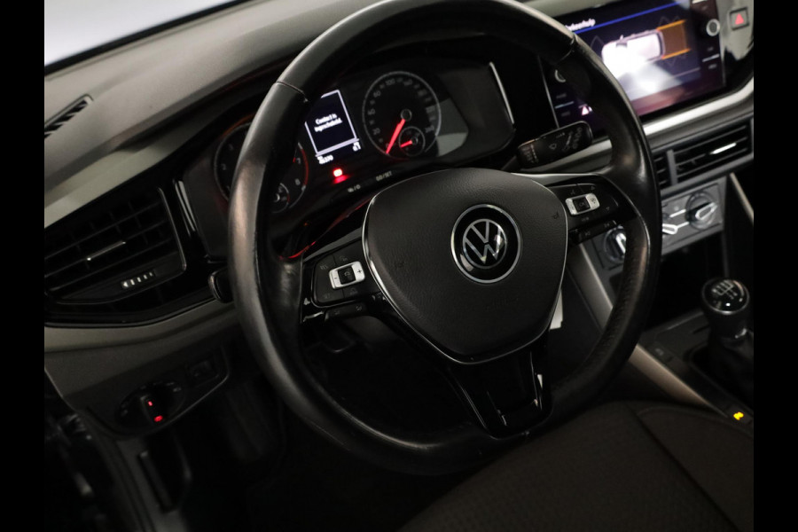 Volkswagen Polo 1.0 TSI R-Line Edition 95 pk | Navigatie via App | Airco | Parkeersensoren | Adaptieve cruise control | Licht- en zicht pakket |